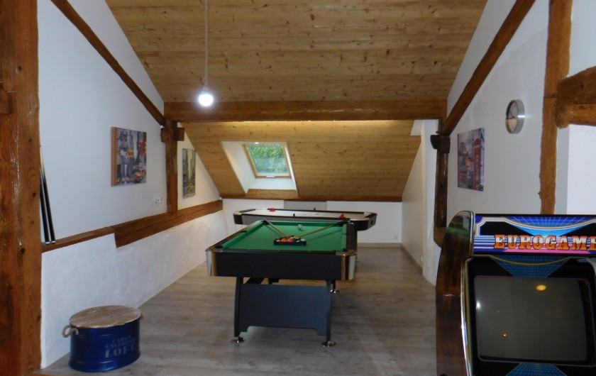 Location de vacances - Gîte à Arrentès-de-Corcieux - Salle de jeux Billard et Air hockey