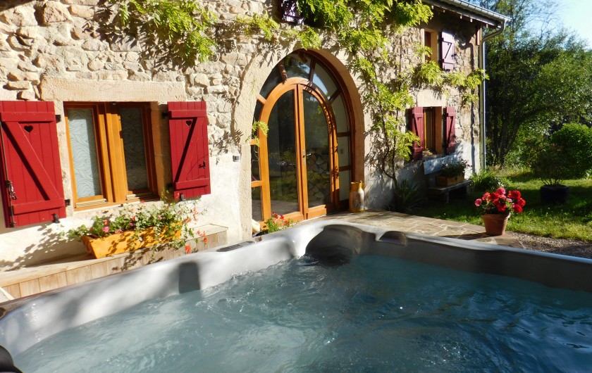 Location de vacances - Gîte à Arrentès-de-Corcieux - SPA / Façade avant