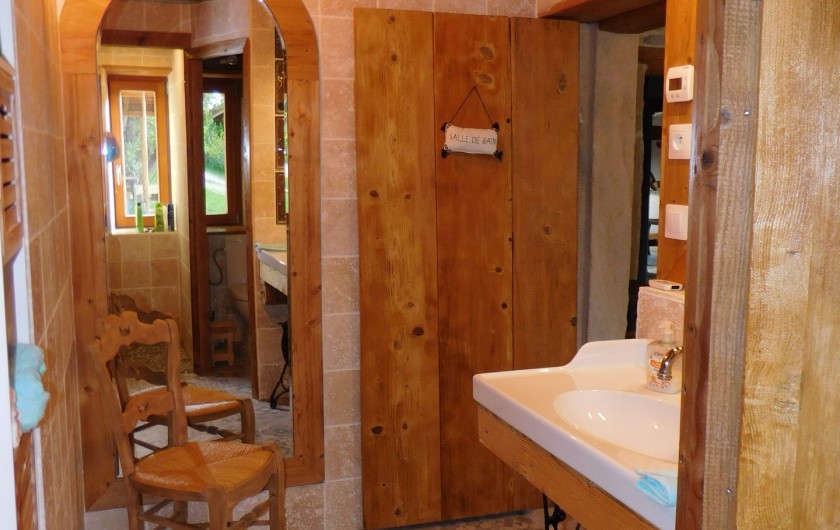 Location de vacances - Gîte à Arrentès-de-Corcieux - Salle d'eau RDC