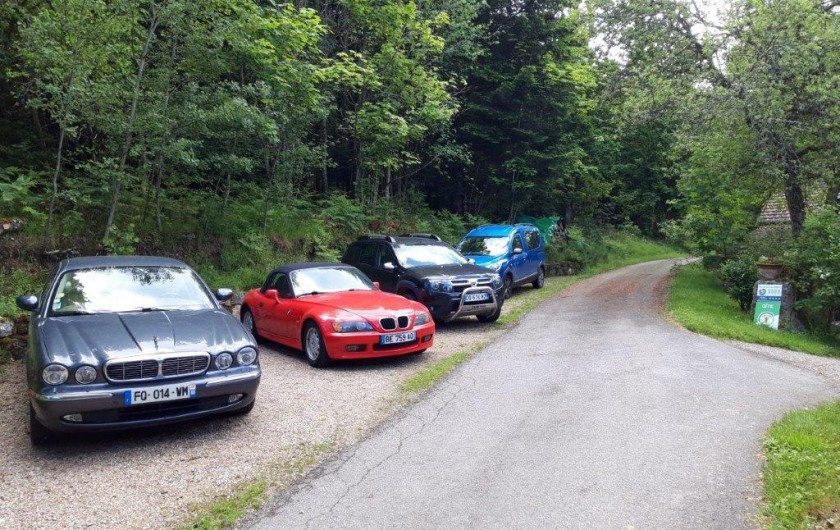 Location de vacances - Gîte à Arrentès-de-Corcieux - Parking du Gîte