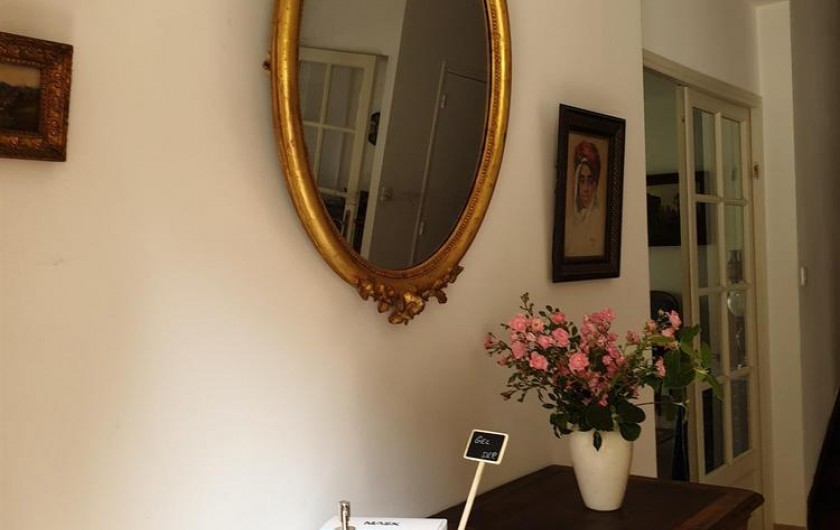 Location de vacances - Chambre d'hôtes à Saint-Martin-le-Vieil - Dès l'entrée, mesures sanitaires ....