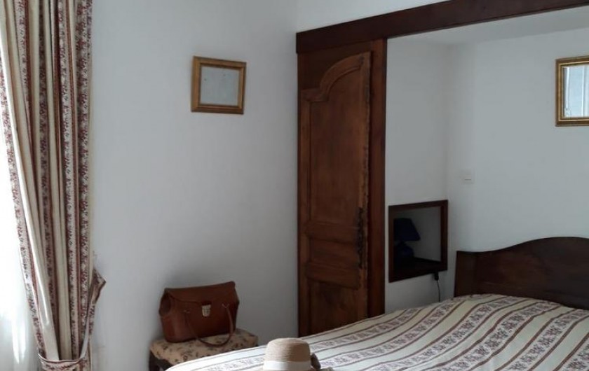 Location de vacances - Chambre d'hôtes à Saint-Martin-le-Vieil - Chambre parentale Rossignol 1