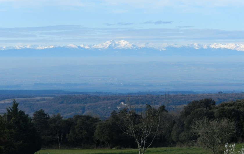 Location de vacances - Appartement à Saissac - Les Pyrénées enneigées