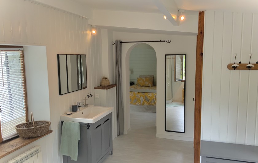 Location de vacances - Villa à Labeaume - Salle de bain suite parentale