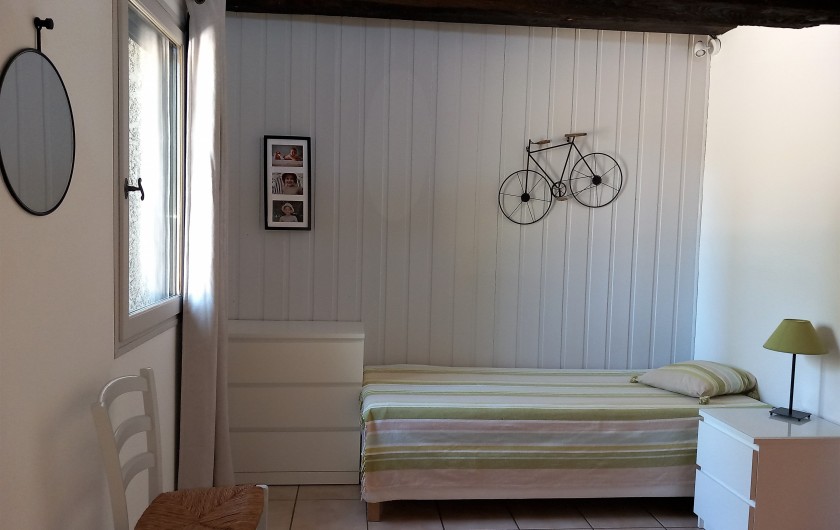 Location de vacances - Villa à Labeaume - chambre enfant 2lits en 90 x 2OO moustiquaire