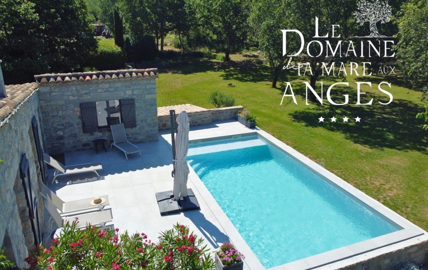 Location de vacances - Villa à Labeaume - piscine privative orée du bois 8 x 4 x 1.50 m