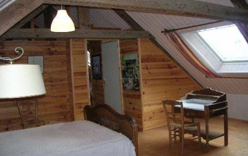 Location de vacances - Gîte à Saint-Gelven - chambre étage, 1 lit largeur 1.20