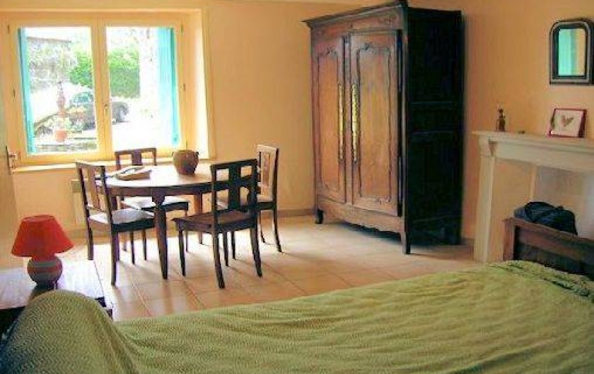 Location de vacances - Gîte à Saint-Gelven - chambre rez de chaussée, 1 lit largeur 1.40