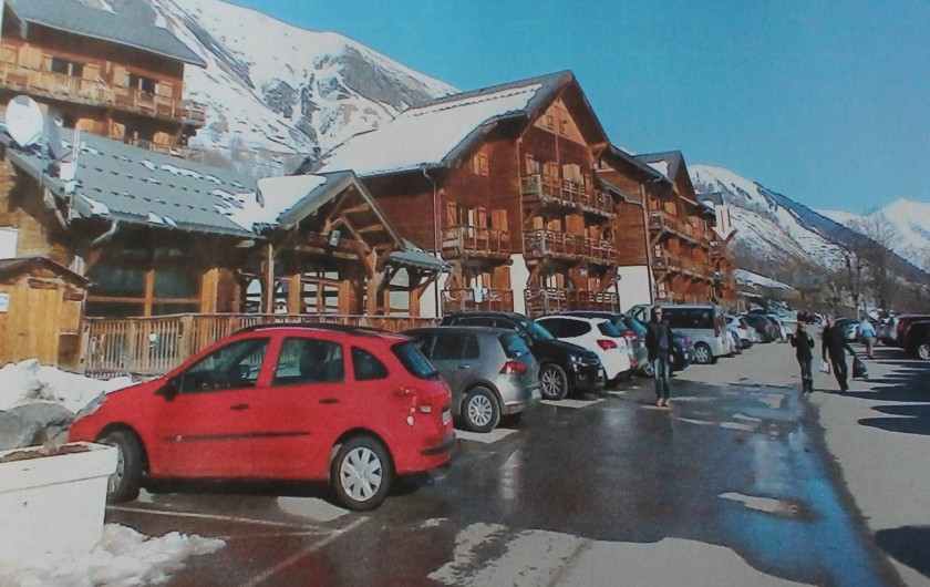 Location de vacances - Appartement à Saint-Sorlin-d'Arves - ensemble de la résidence dernier chalet au fond