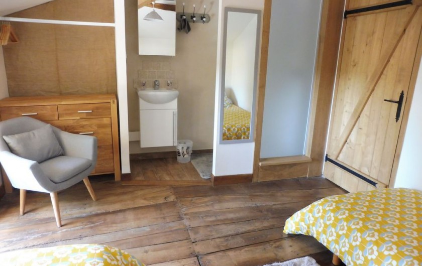 Location de vacances - Villa à Cellefrouin - ETAGE CHAMBRE 2 LITS 90X200