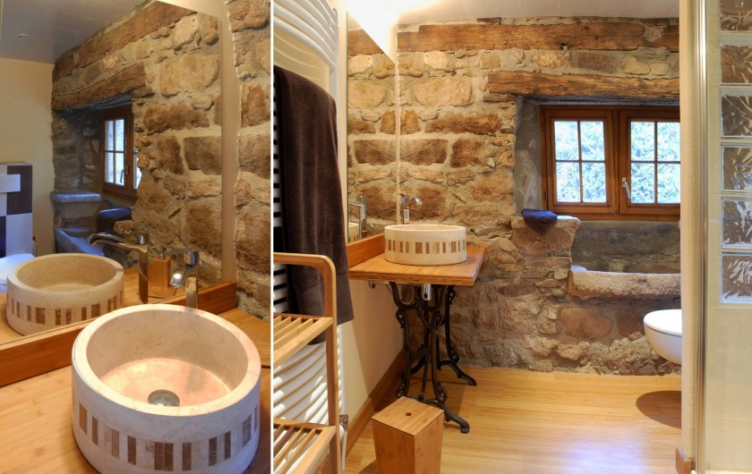 Location de vacances - Chambre d'hôtes à Saint-Laurent-de-Lévézou - Salle de douche chambre de la Cour