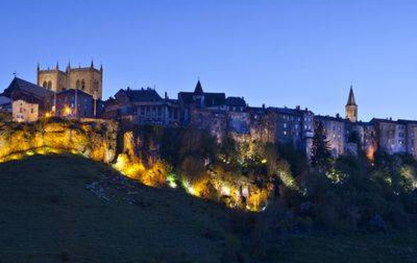 Location de vacances - Gîte à Saint-Flour - Les remparts