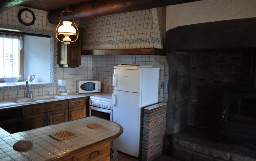 Location de vacances - Gîte à Saint-Flour - coin cuisine