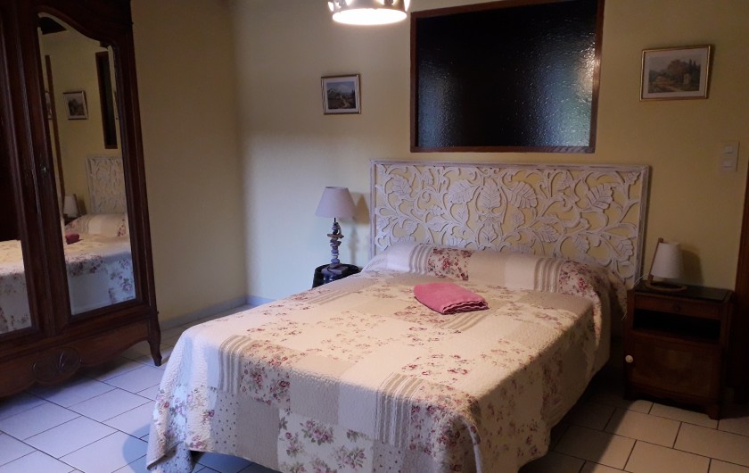 Location de vacances - Mas à Montfavet - chambre papillon  rez-de-chaussée