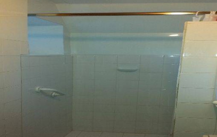 Location de vacances - Maison - Villa à Allevard - salle de bains