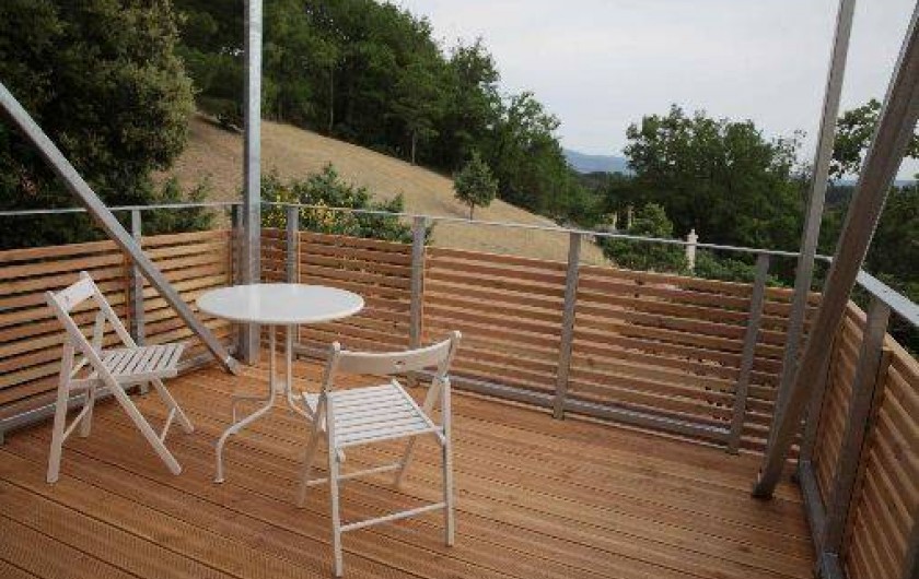 Location de vacances - Gîte à Saint-Saturnin-lès-Apt - Balcon suspendu avec vue
