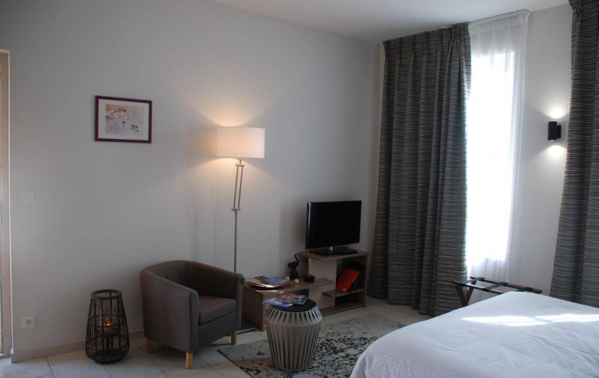 Location de vacances - Chambre d'hôtes à Saint-Magne-de-Castillon - Chambre Clématis