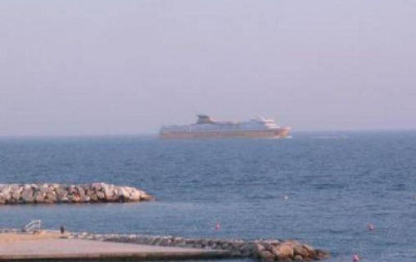 Location de vacances - Appartement à Toulon - VUE DE L APPARTEMENT DU LIDO