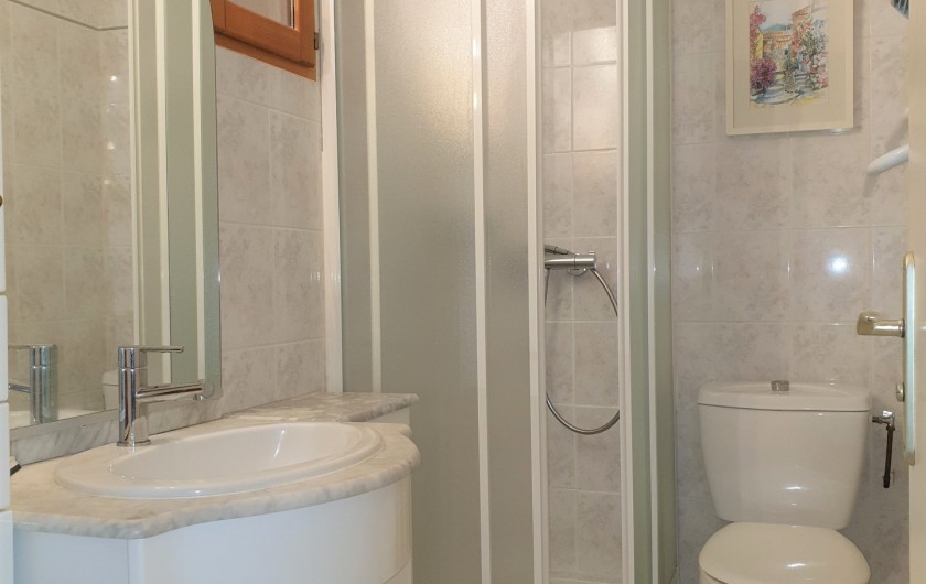 Location de vacances - Studio à Le Lavandou - Salle de bains