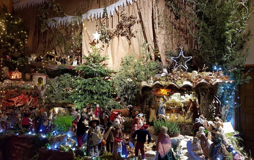 Location de vacances - Studio à Le Lavandou - Crèche provençale