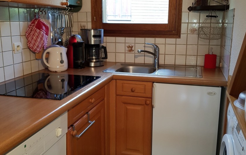 Location de vacances - Appartement à Le Grand-Bornand - Cuisine 1/2