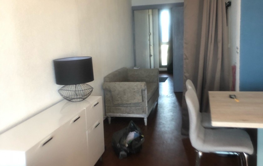 Location de vacances - Appartement à Le Barcarès - vue sur l'entrée