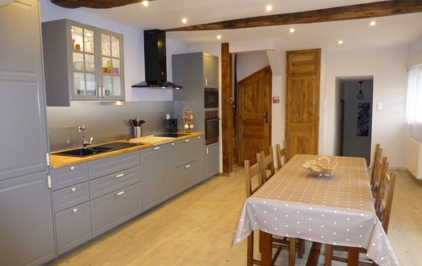 Location de vacances - Gîte à Essômes-sur-Marne - cuisine rustique chic tout équipée