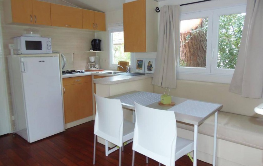 Location de vacances - Camping à Sorède - Mobil-home les Lys 30 m² - 2 chambres - terrasse 10 m²