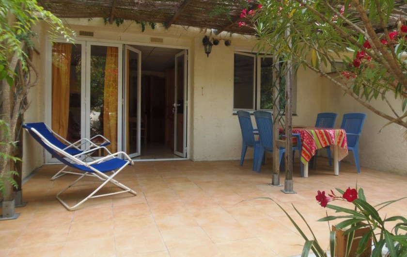 Location de vacances - Camping à Sorède - Appartement 4 Personnes 35 m² - 2 chambres - terrasse 25 m²