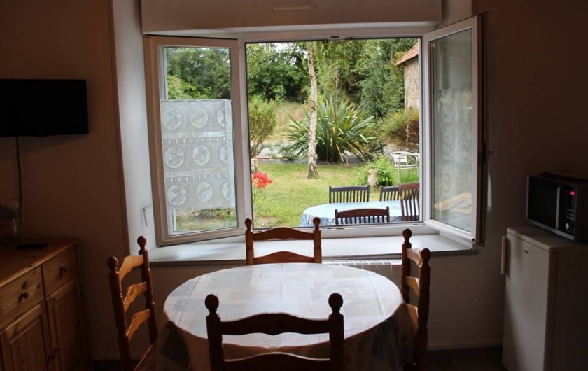 Location de vacances - Appartement à Saint-Pair-sur-Mer - vue sur le jardin