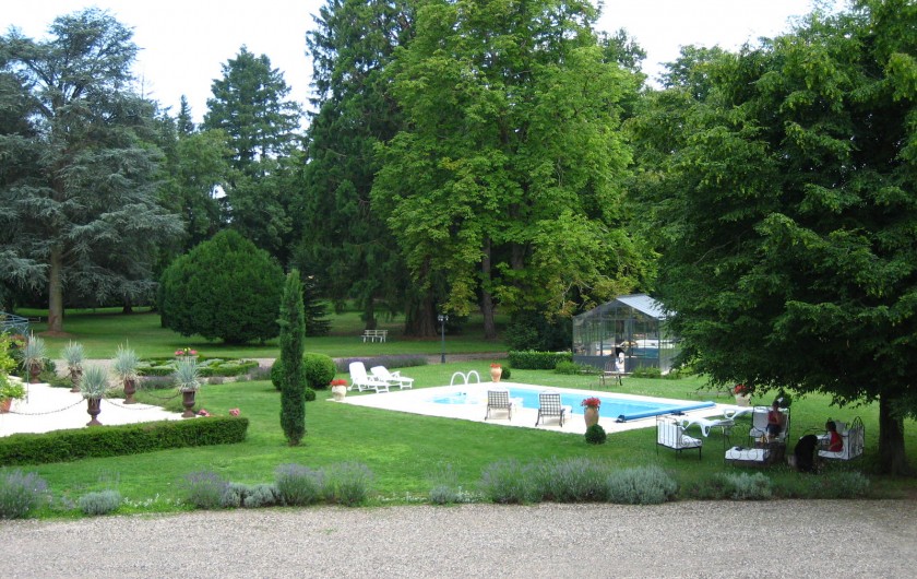 Location de vacances - Chambre d'hôtes à Joze - La piscine