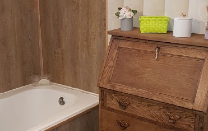 Location de vacances - Gîte à Bourguenolles - salle de bain