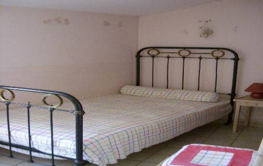 Location de vacances - Gîte à Bize-Minervois - chambre lit simple