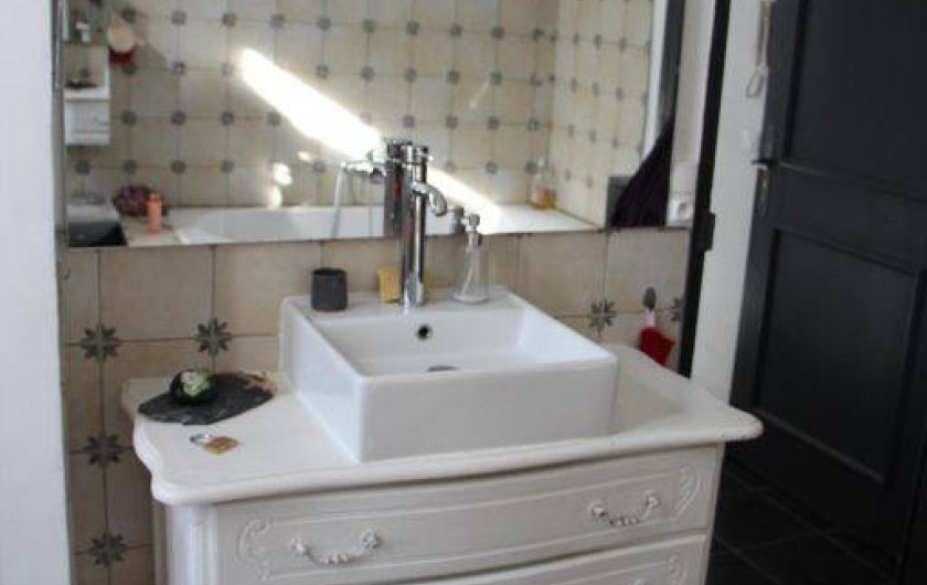 Location de vacances - Appartement à Hyères - Salle de bain