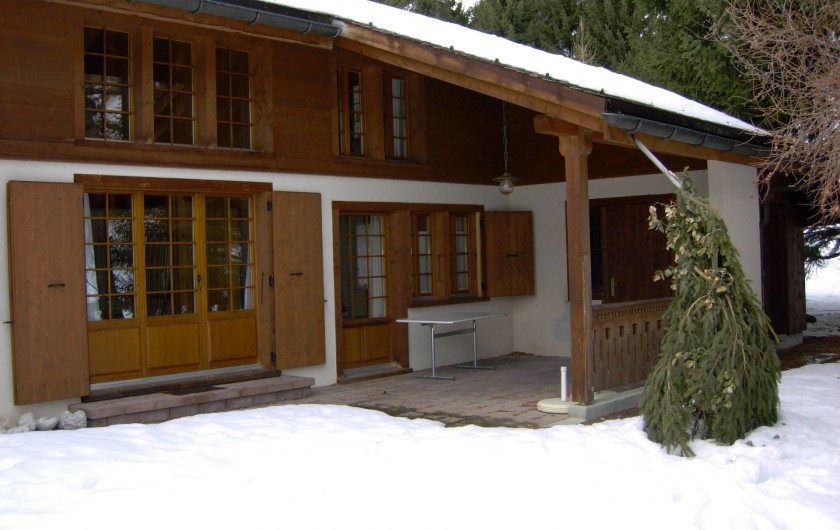 Location de vacances - Chalet à La Comballaz - facade est