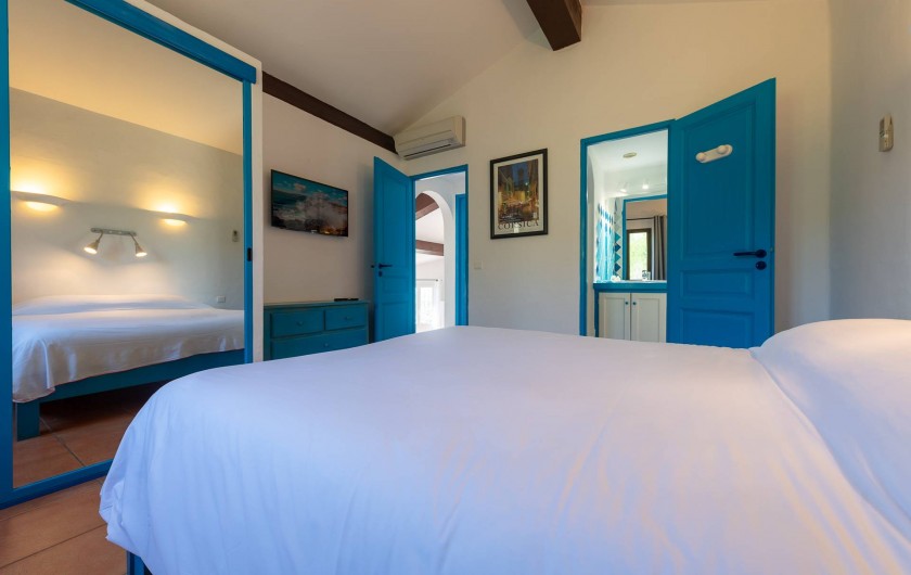 Location de vacances - Maison - Villa à Porto-Vecchio - Mini-villa (1 à 4 pers) Chambre avec lit double de 160 x 200 cm