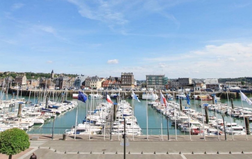 Location de vacances - Appartement à Dieppe - Vue du séjour !