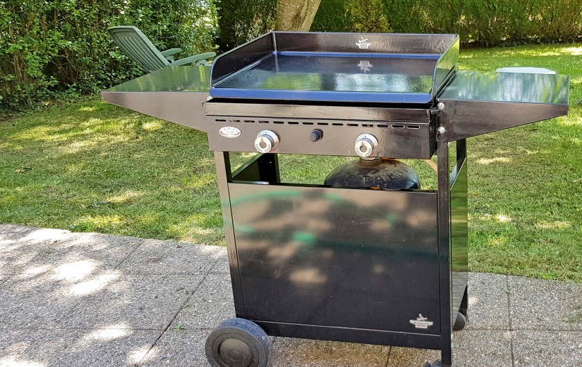 Location de vacances - Gîte à Sainte-Marie de Campan - la plancha à gaz