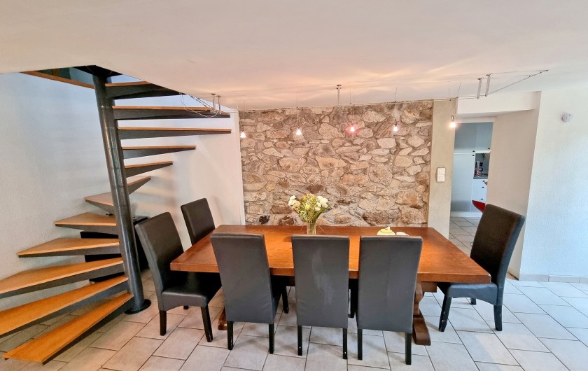 Location de vacances - Gîte à Sainte-Marie de Campan - la table à manger, accueillant jusqu'à 12 personnes