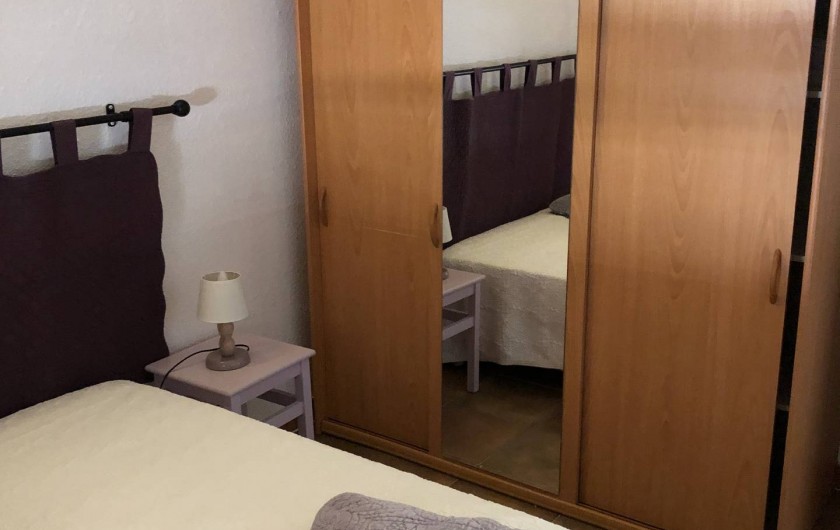 Location de vacances - Maison - Villa à Propriano - CHAMBRE BLANCHE ARMOIRE