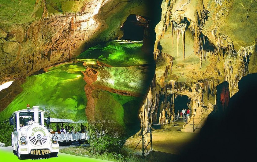 grotte de la coqualière, une  des 3 plus belles grottes de France