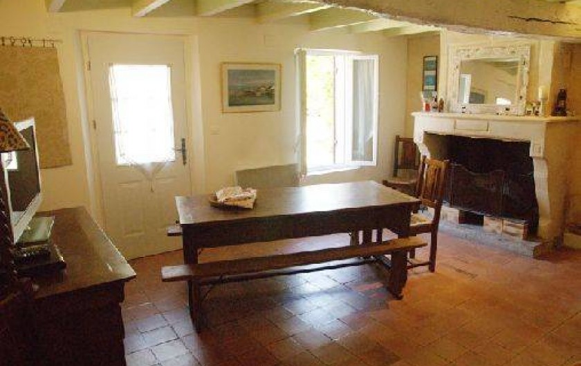 Location de vacances - Gîte à Guitres - Pièce a vivre 
Gite Gabarre 