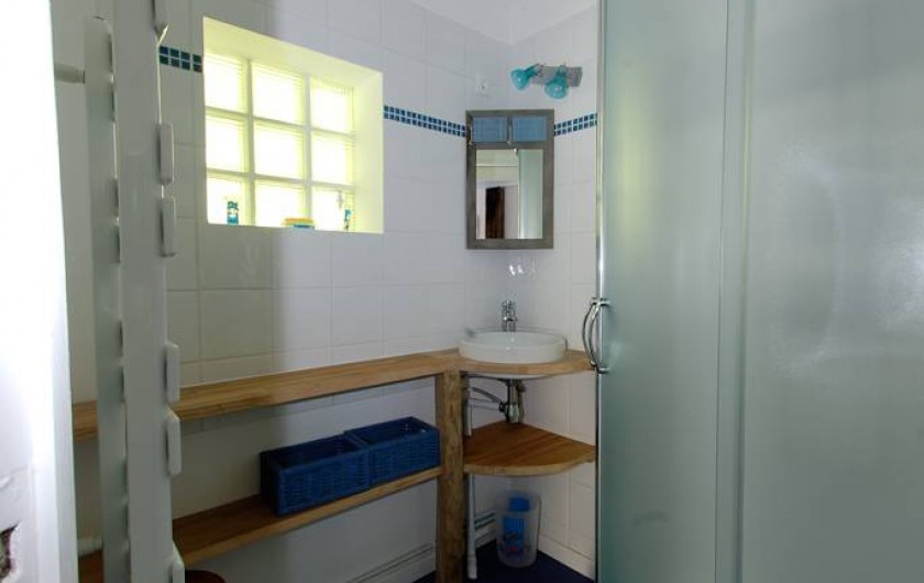 Location de vacances - Gîte à Guitres - Salle d'eau 
Gite le Coutrillon