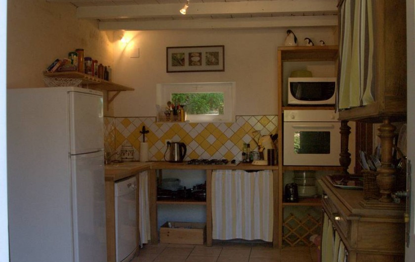 Location de vacances - Gîte à Guitres - Cuisine Toute équipée 
Gite La Gabarre