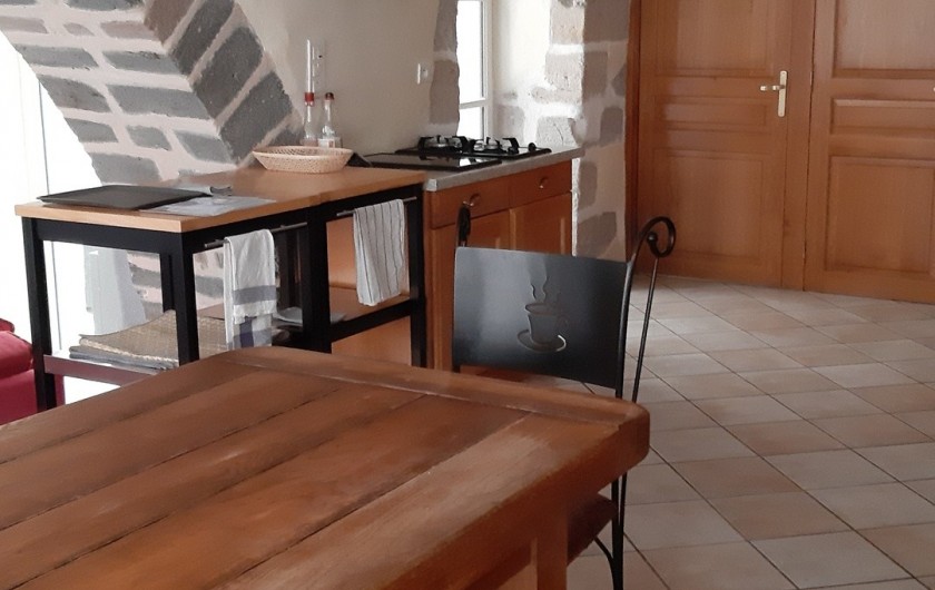 Location de vacances - Gîte à Brioude - Salle à manger et cuisine