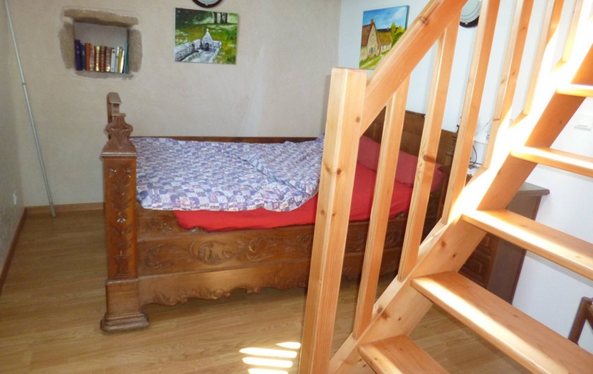 Location de vacances - Gîte à Bieuzy - le lit de coin