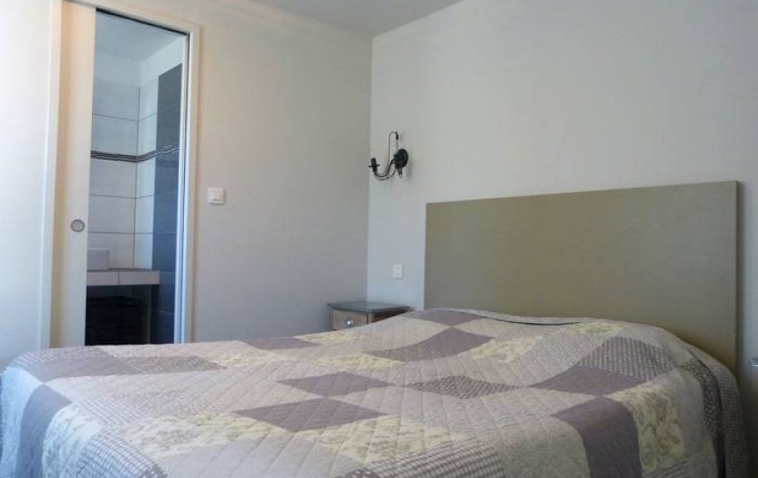 Location de vacances - Gîte à Cairanne - Gîte Les Lauriers, chambre