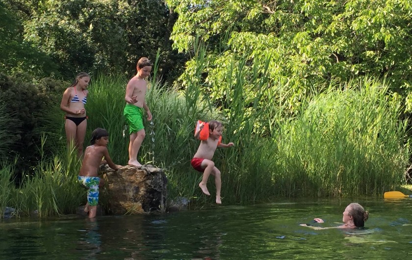 Location de vacances - Gîte à Saint-Cybranet - bassin de baignade