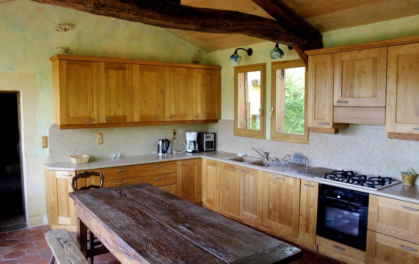 Location de vacances - Gîte à Saint-Cybranet - cuisine américaine