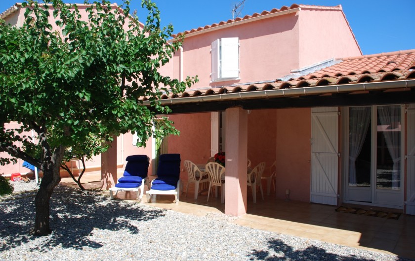 Location de vacances - Villa à La Londe-les-Maures - Jardin côté terrasse